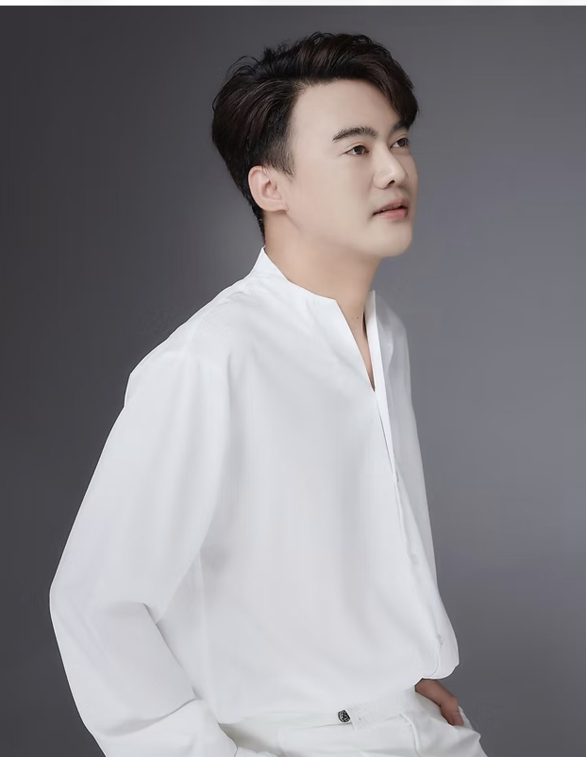 Executive Profile — Khun Kim